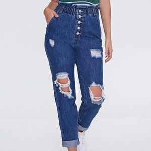 🦋 Forever 21 Medium Denim Distressed Jeans 🦋